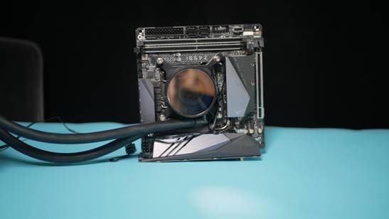 *男猛**必备！i7+2060s打造粉色Z490ITX迷你主机