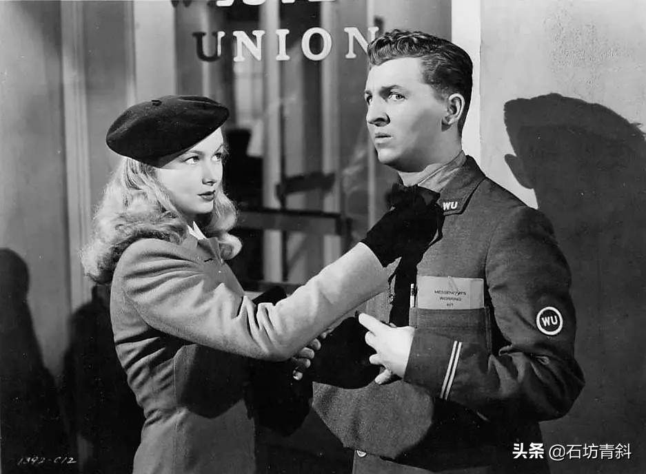 性感*物尤**维洛妮卡·莱可好莱坞唯一靠*猫猫躲**发型成名的女星