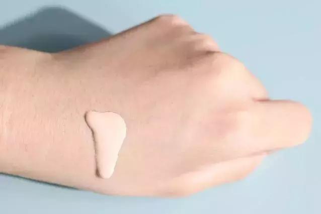 珀兰娜粉底液适合沙漠大干皮吗,变化大作战粉底液