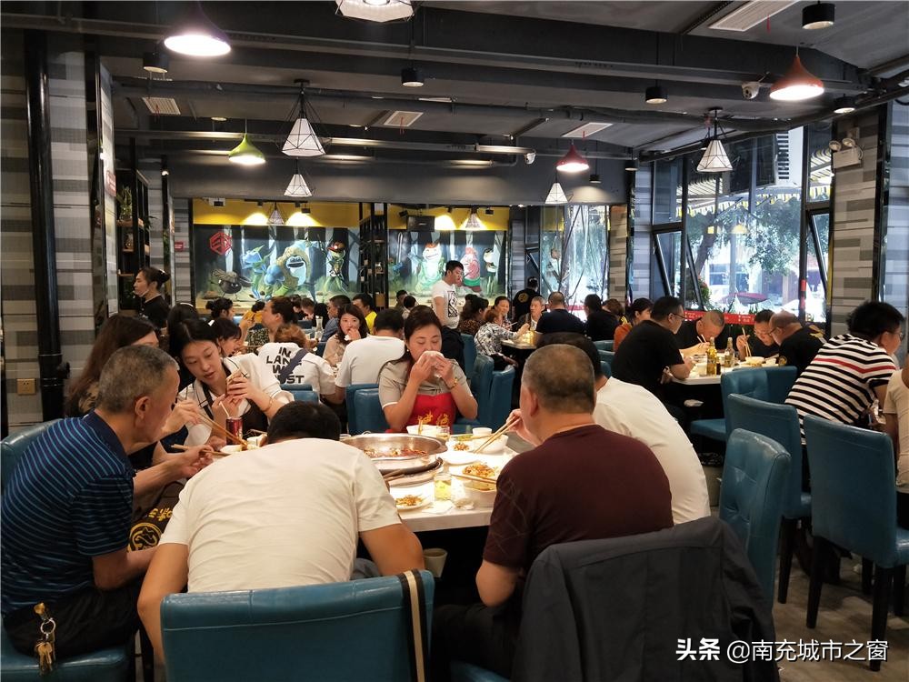 南充嘉陵九味美蛙鱼头,南充吃美蛙