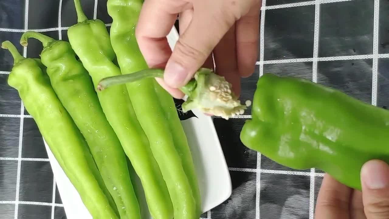 虎皮尖椒酿肉辣不辣,虎皮尖椒不油炸的做法