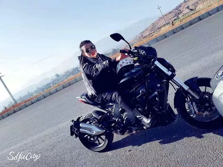 爱机车,爱多肉,宝妈花姐的诗和远方