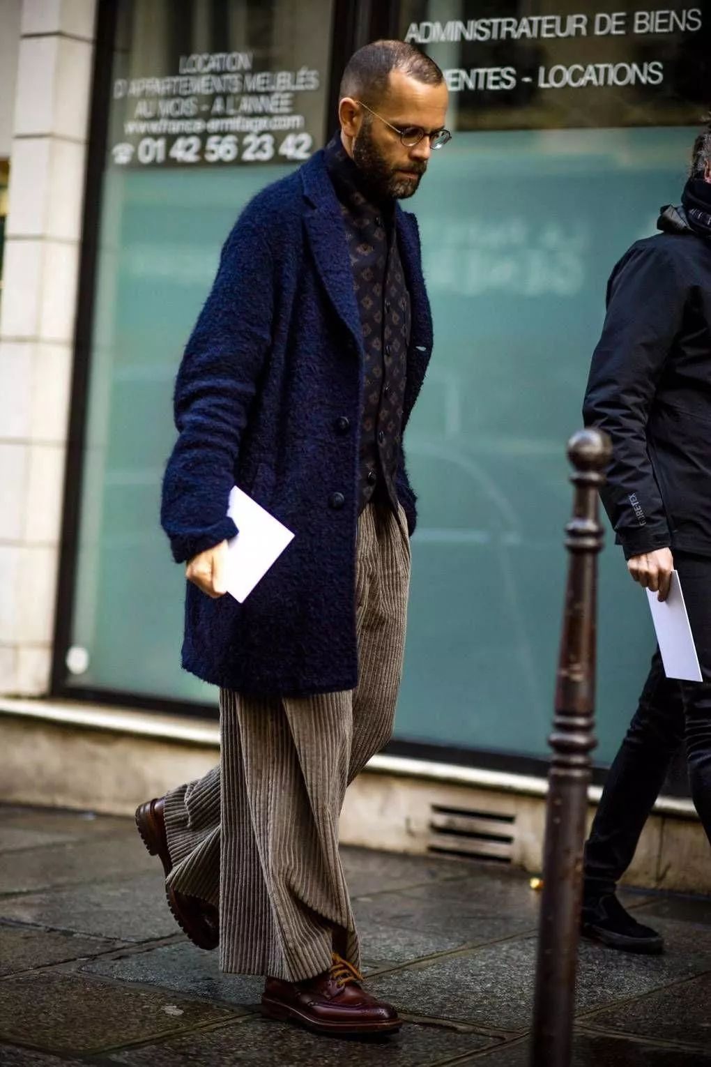 大衣风衣推荐及搭配,经典色风衣怎么搭配好看