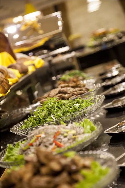 北京西国贸大酒店亚洲美食节自助晚餐139元1大1小，.上百种类菜品