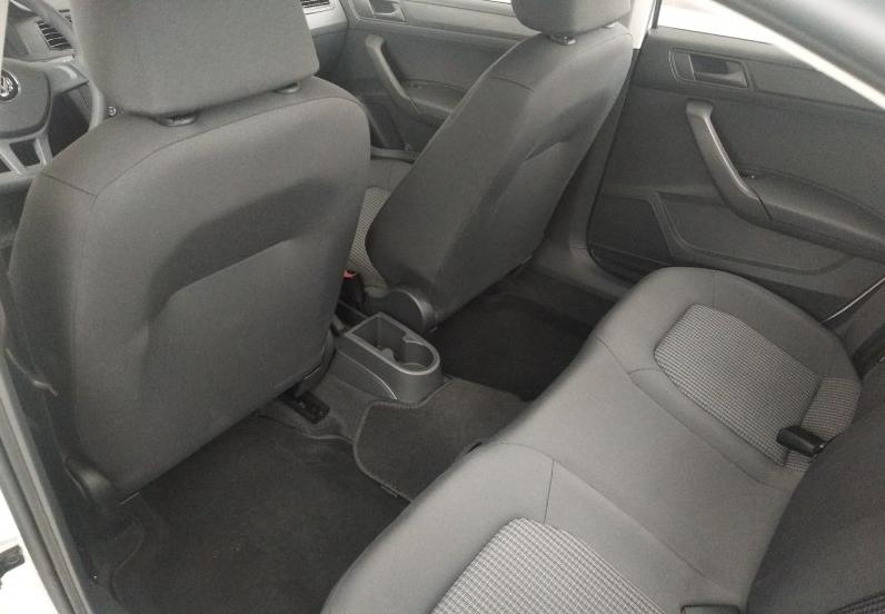 落地10万左右大众桑塔纳,手动低配桑塔纳6万8落地贵吗