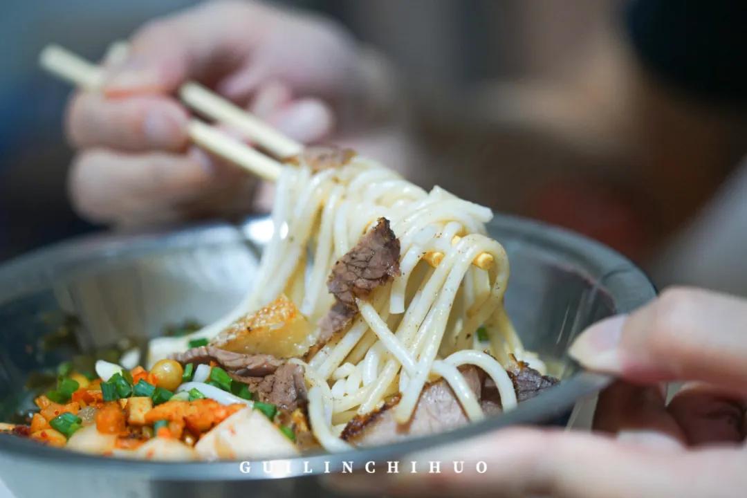 三里美食一条街,隐藏在巷子里的神秘小吃