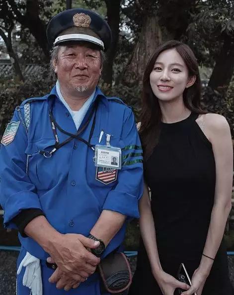 “韩国张钧甯”比基尼照爆红全网,成新任整容模板,网友