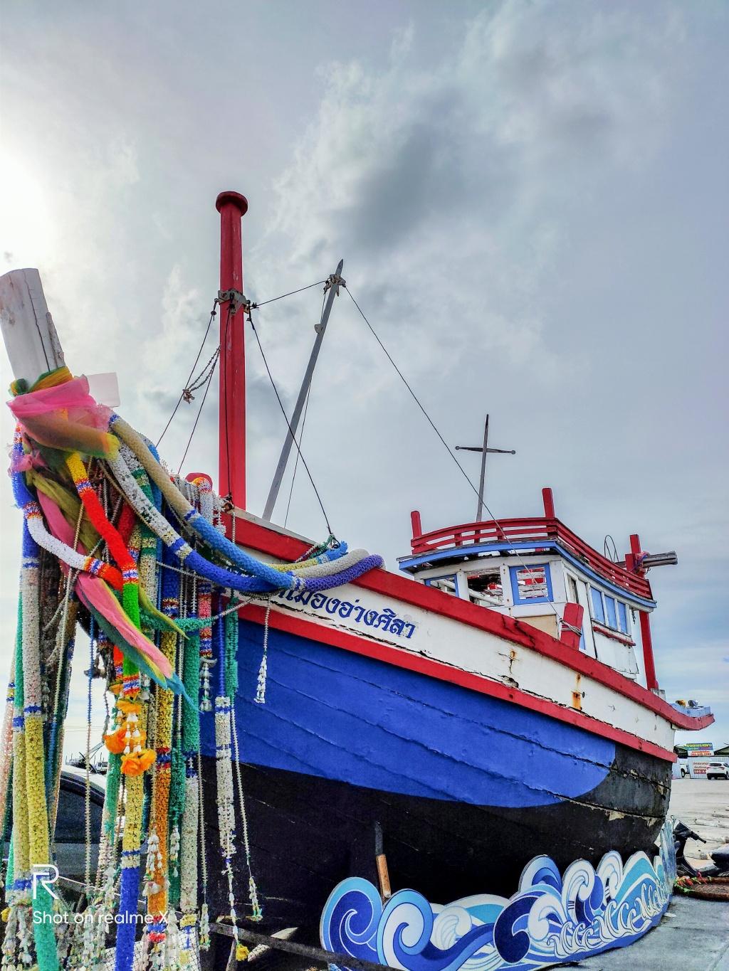 realmex100大师版,realme1000元左右顶配手机