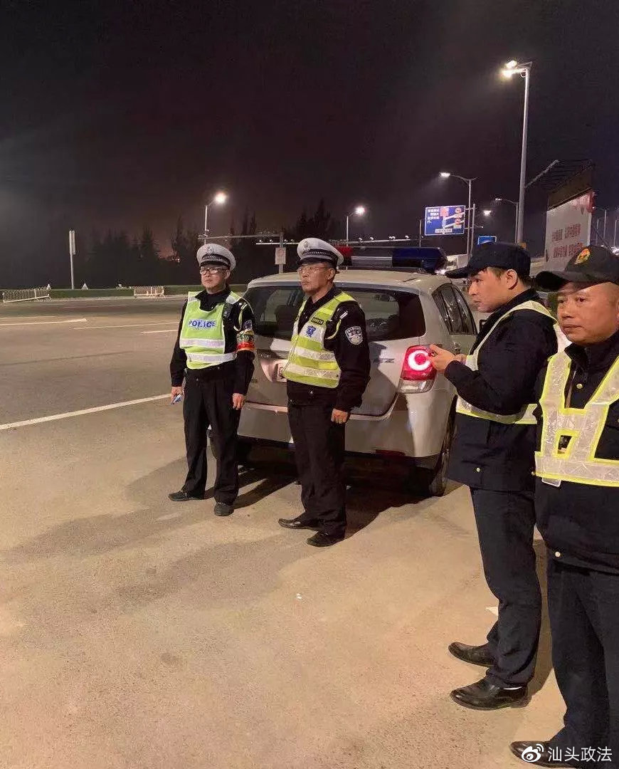 汕头礐石大桥货车侧翻,汕头礐石大桥货车翻车事故