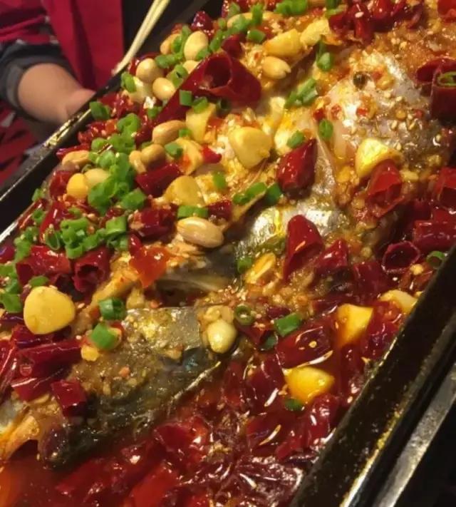 没想到北京地铁4号线这几站地能有30家好吃的,够你吃一年