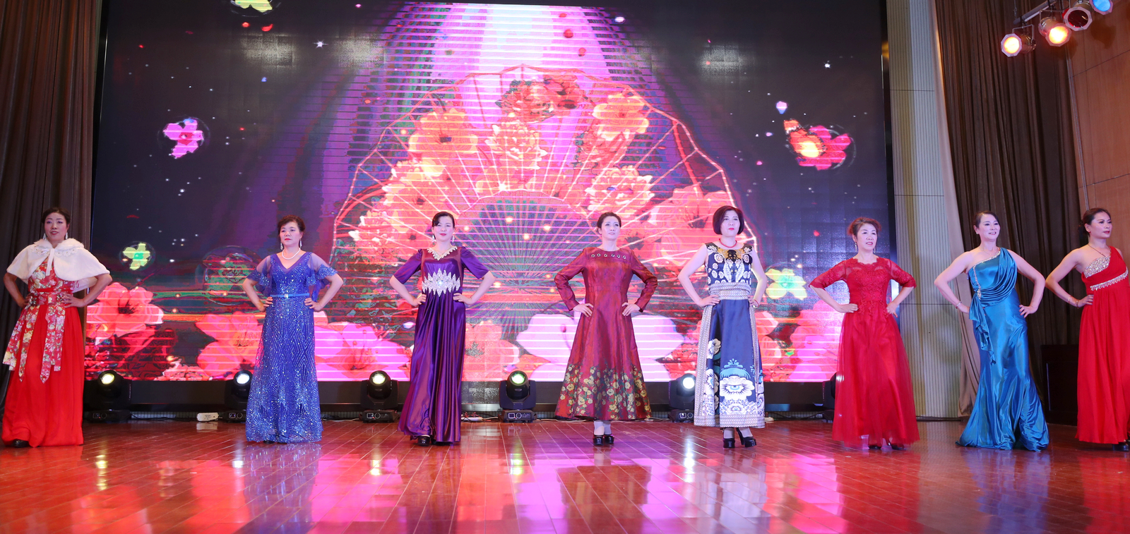 襄阳迎春晚会直播,襄阳市迎春联欢晚会精彩上演