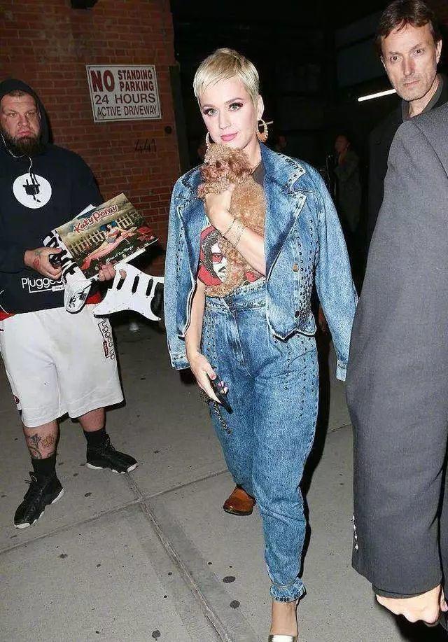 水果姐成2018全球最高收入女歌手,水果姐和霉霉谁的歌好听