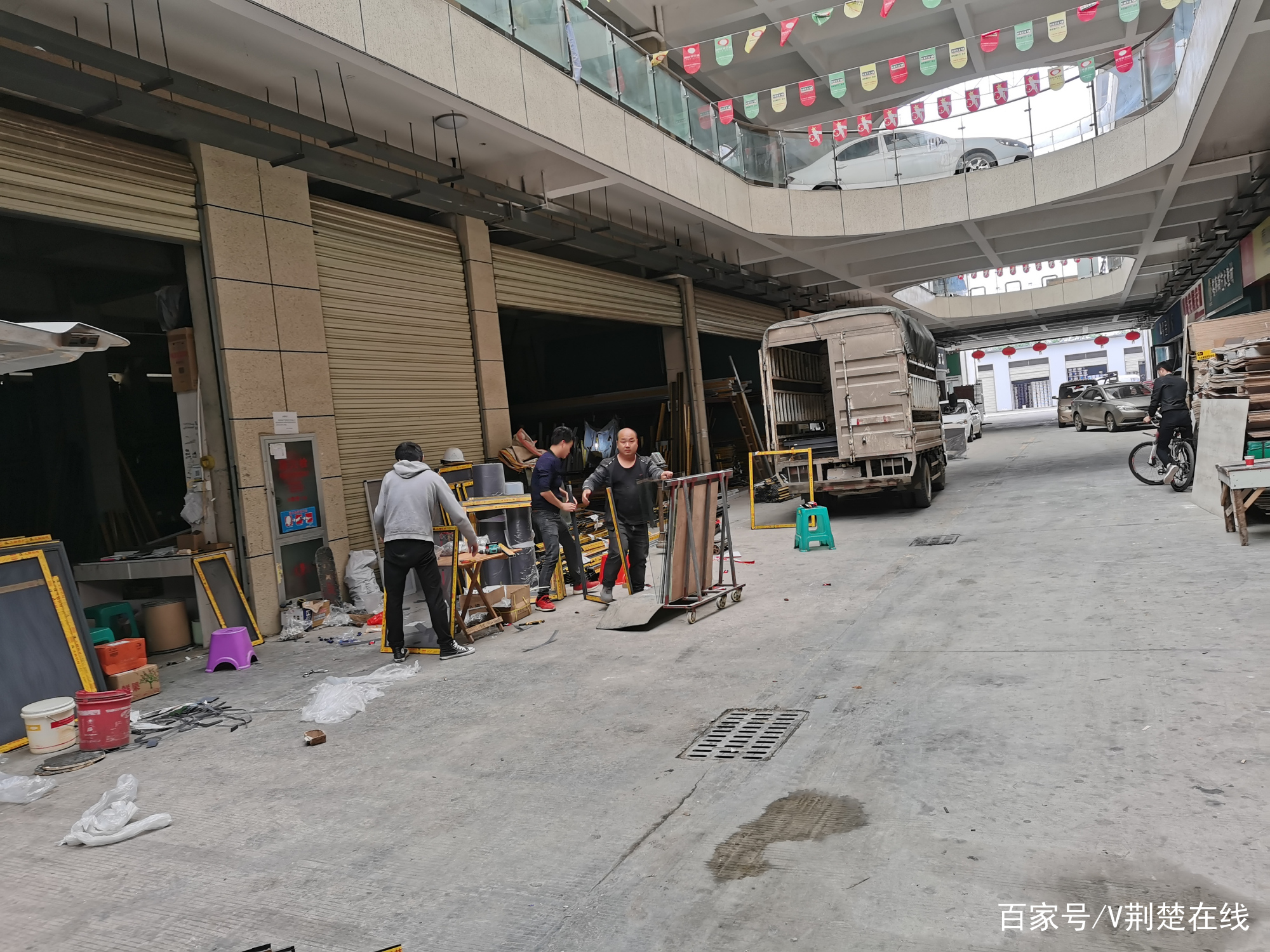 湖北建材实体店现状惨淡,大冶店铺现状