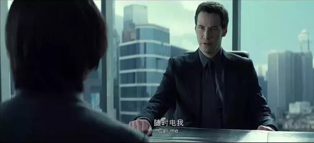 这个男人爱狗如命，颜值可以甩小李子几条街，你不知道的是......