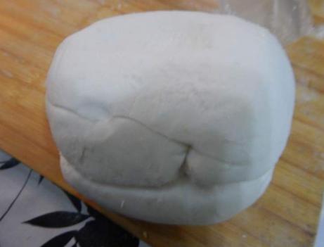 水晶饺子粉没用开水和面,水晶饺子怎么和面可以只用面粉吗