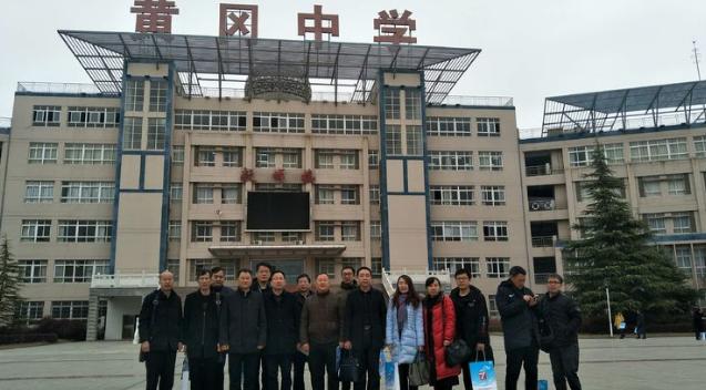 黄冈中学有多“厉害”?本科升学率98%,每年都有清华北大的苗子