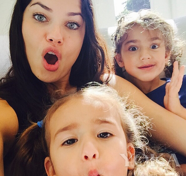 利马在维密上单独走的秀,利马超模高光时刻