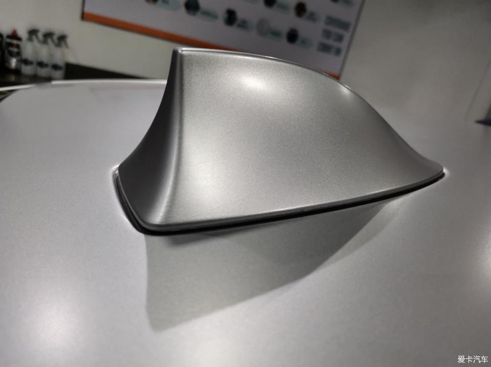 宝马5系贴膜改色罗曼尼红双拼,宝马5系贴膜改色