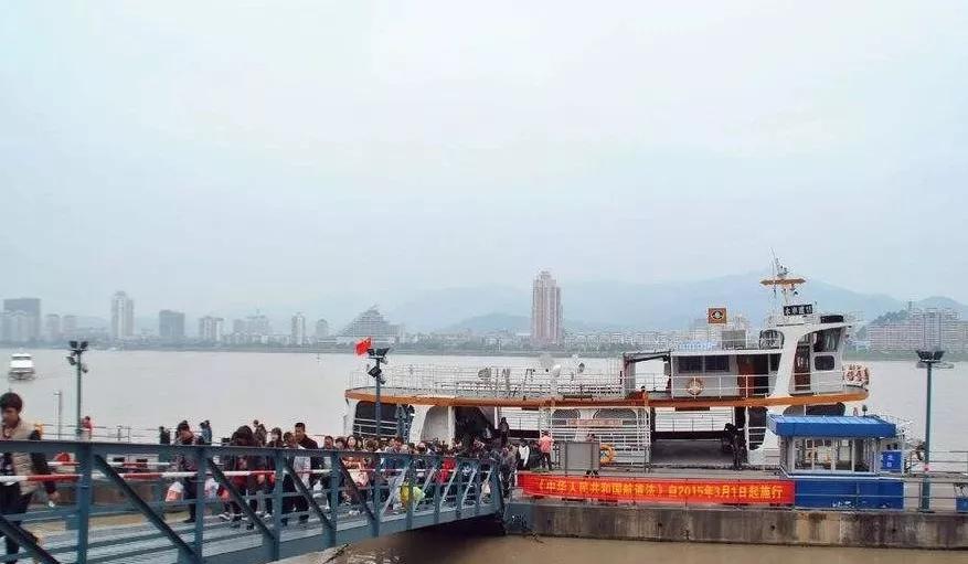 草根书法家叶根友，写了中国“梦”，马云电影《功守道》由他题字