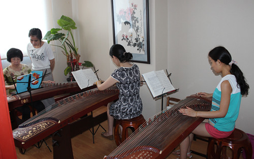 幼儿学习古筝的好处,老年人学古筝的好处