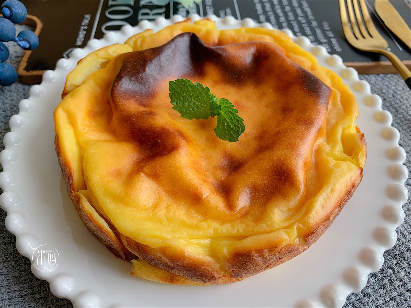 不用酵母怎么做面包又好吃又简单,好吃又简单没有酵母的面包