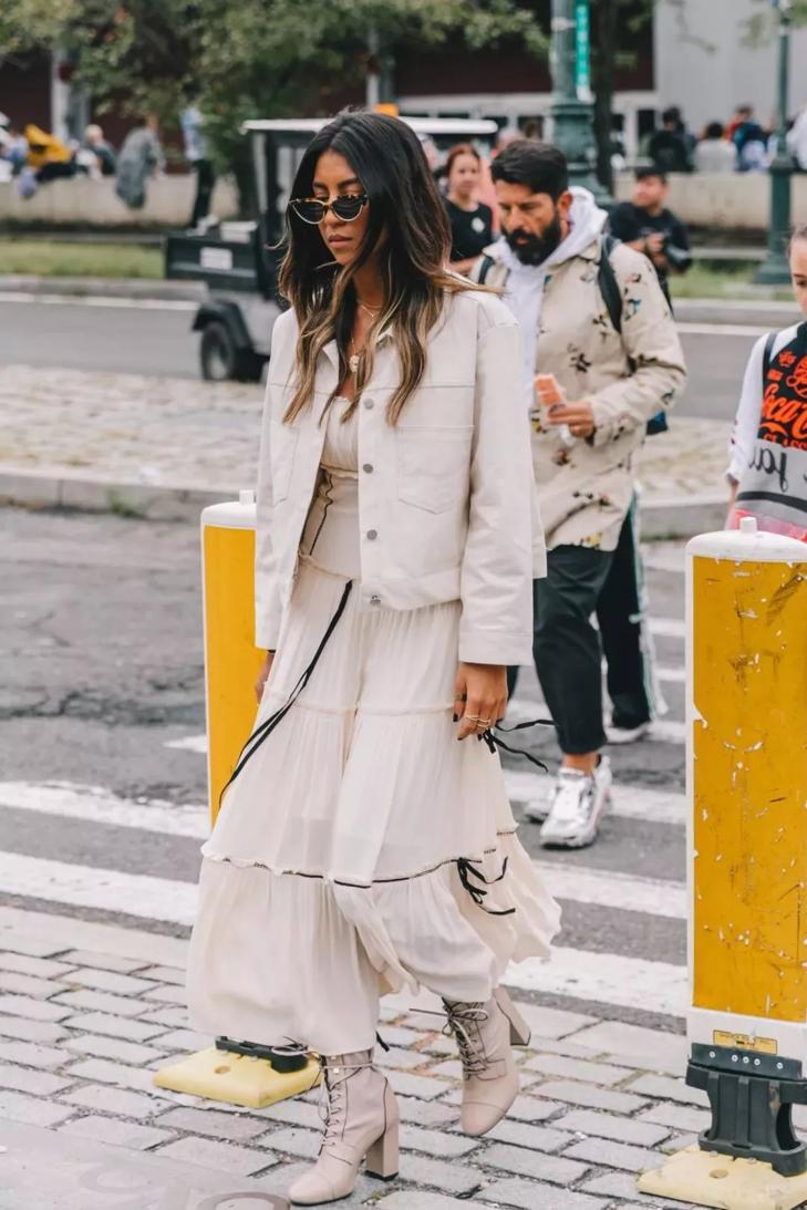 今年最流行的短袖搭外套,外套里面穿t恤