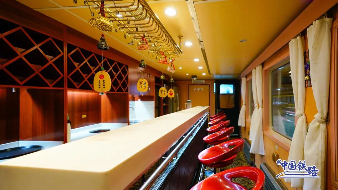 双层火车卧铺大床房西藏,双层火车卧铺大床房过夜