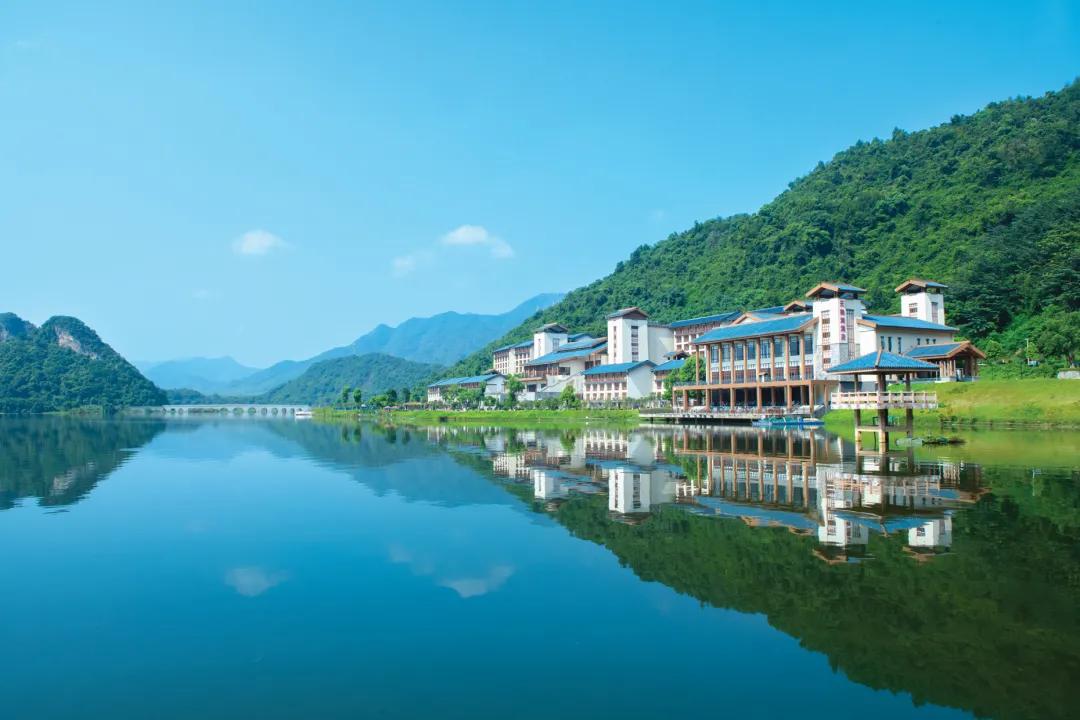 英德宝晶宫天鹅湖温泉酒店好玩吗,英德宝晶宫天鹅湖温泉酒店别墅