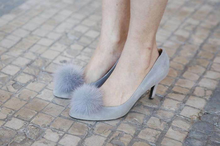 平底小白鞋怎么搭配比较显腿长,粗腿妹妹适合什么平底鞋