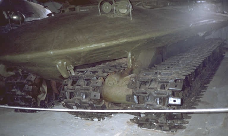 苏俄黑科技：3层楼高的巨型坦克和核动力无限续航坦克