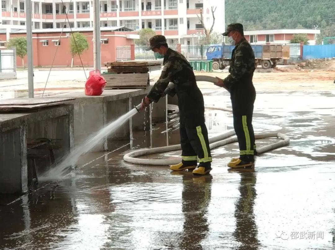 不忘初心学雷锋奋勇前进庆百年,学雷锋活动应急方案