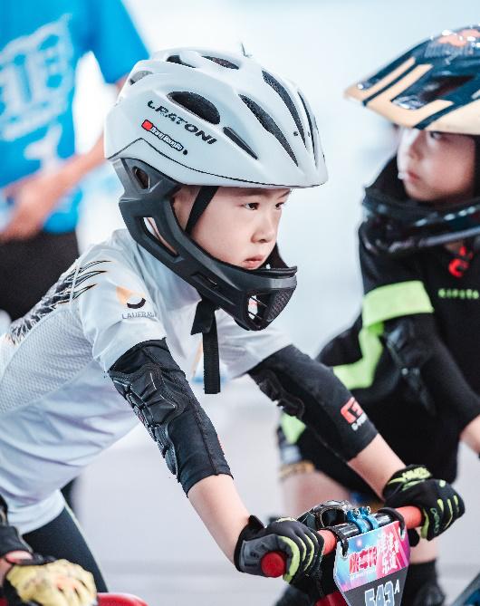 把“兴趣”坚持下去，孩子能收获什么？说说两年半平衡车之旅