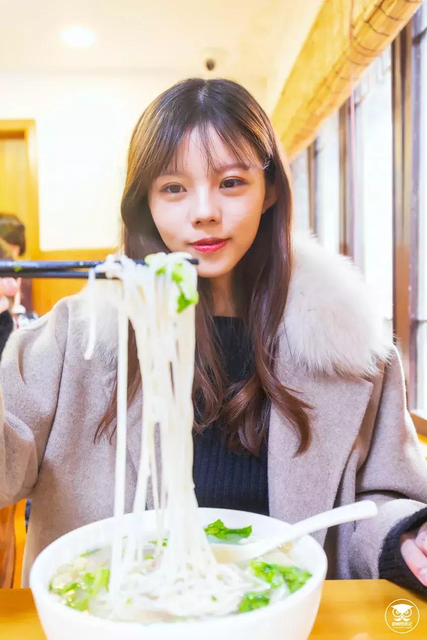 开了三十多年的麻辣烫店,为什么现在的米线店口味都很重