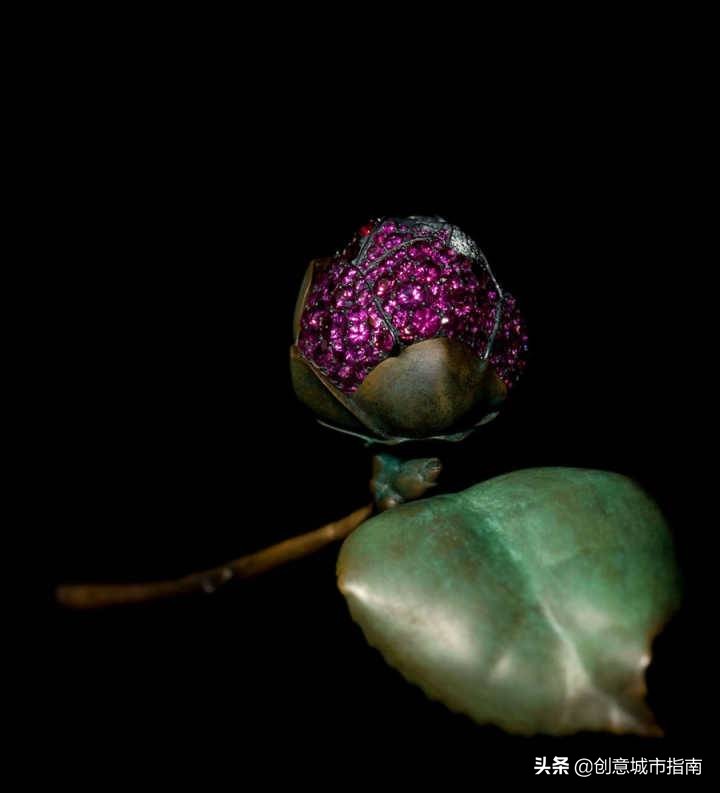 看完这5类珠宝设计，抛弃「猪精」，做维纳斯女孩吧