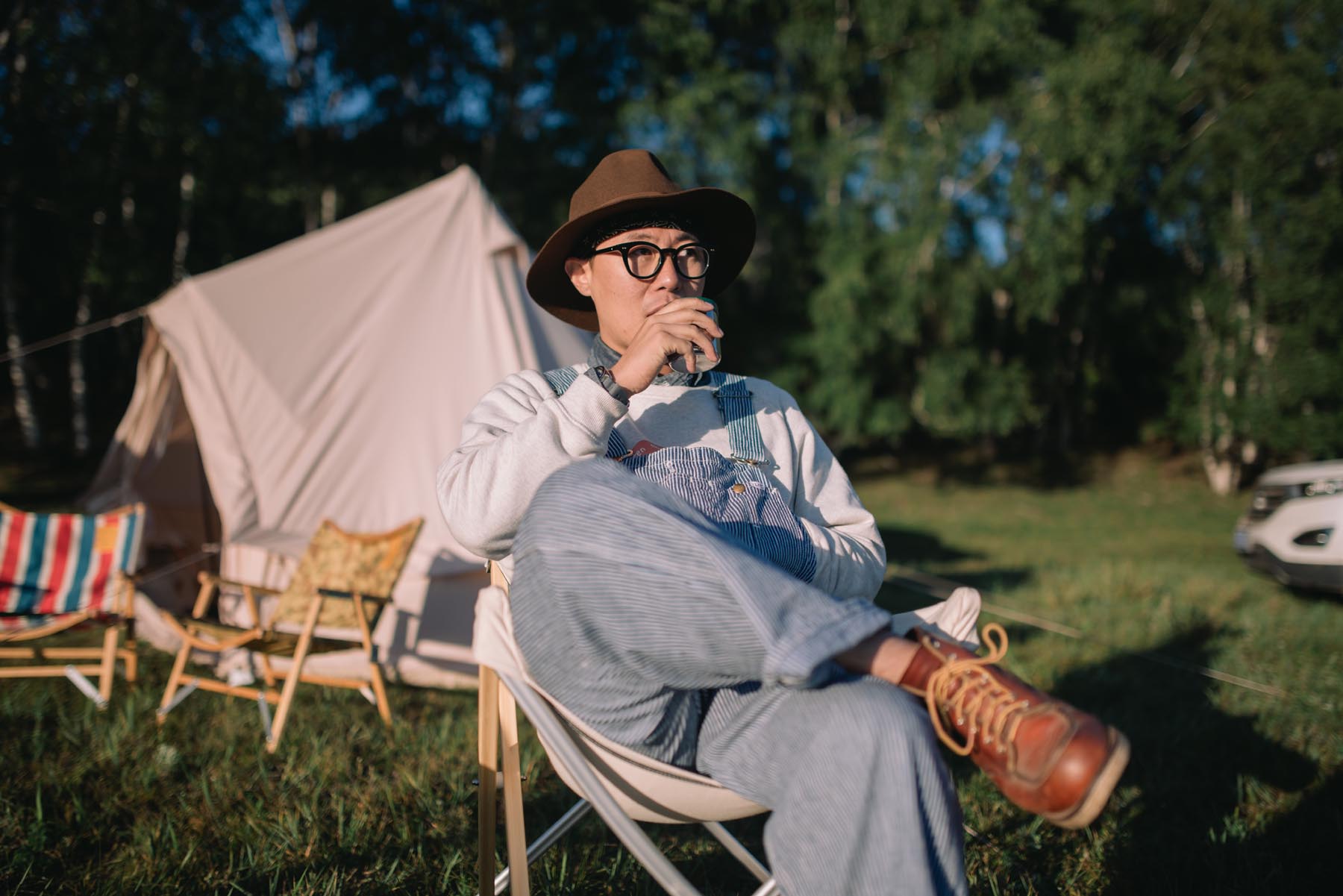 拥有这21件高颜值户外装备,让我们的草原野餐会像家里般优雅