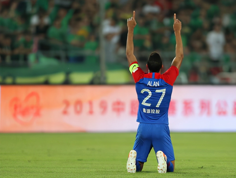 纯靠输血的中国足球，又能走多远呢，考验陈戌源的是商业能力