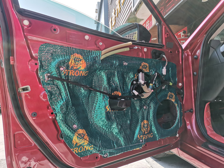 2015马自达3昂克赛拉音响效果,马自达3昂克赛拉低配改高配灯