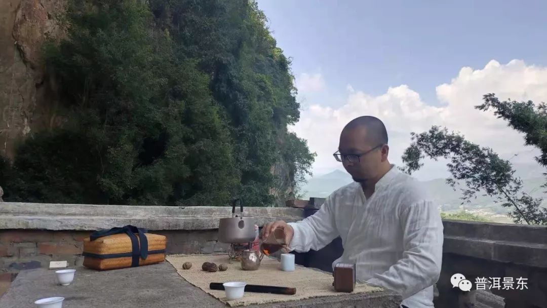 周文军：一个把茶窝子开到3个国家的景东人