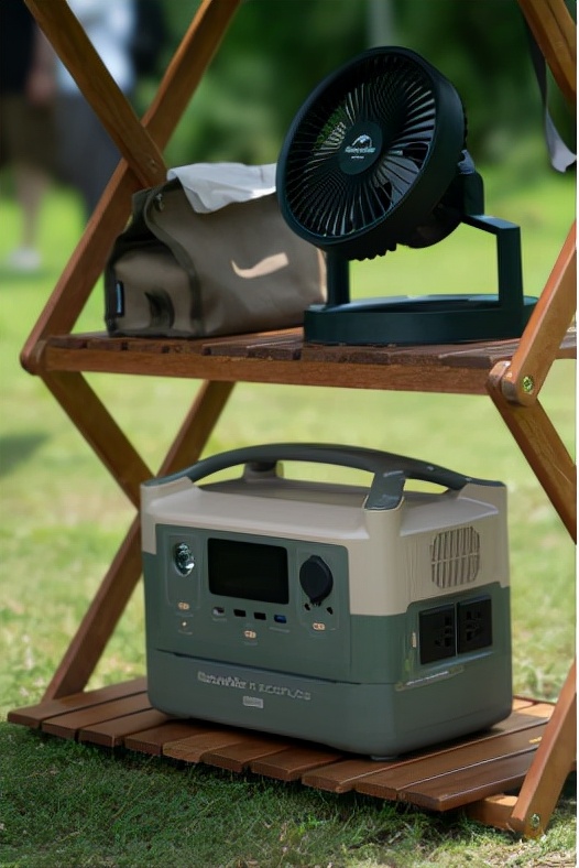 超大号移动电源户外,体积小容量大的移族户外移动电源