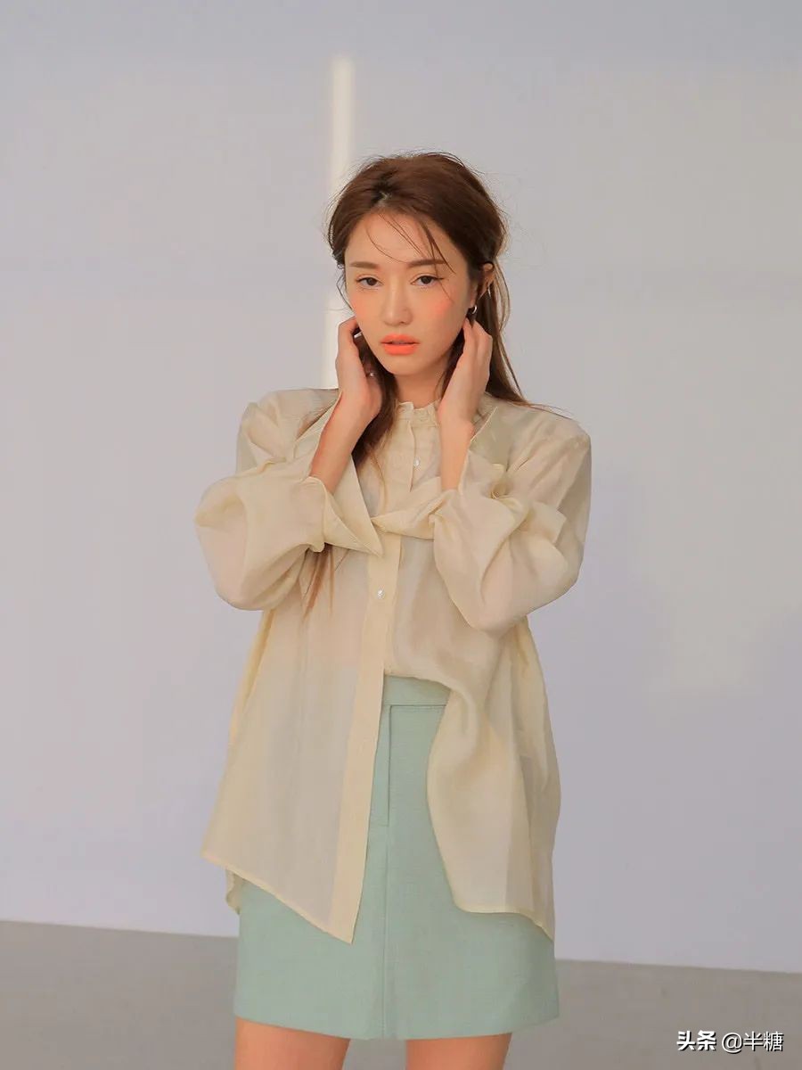 韩剧女主的穿搭连衣裙,韩剧女主穿条纹衬衫