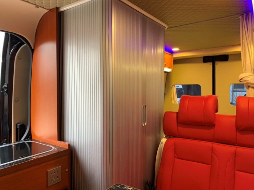 10万级别房车洛阳房车展全系展示,房车展40万的重卡房车