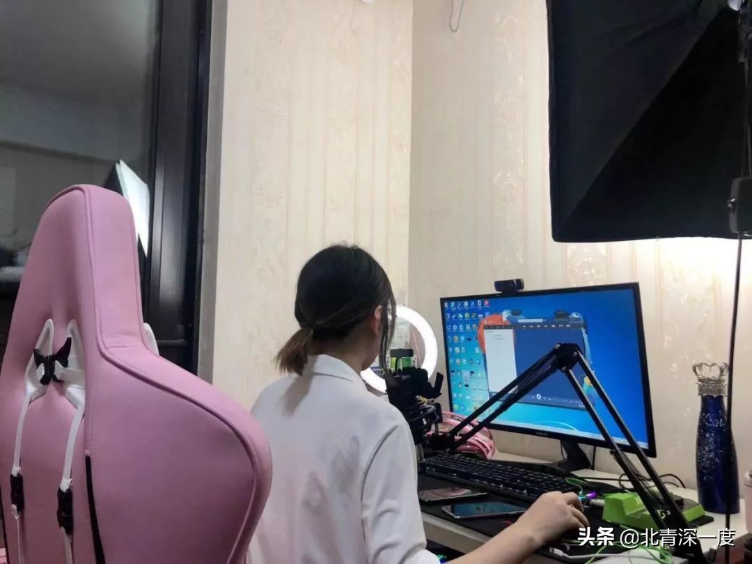 电竞职业女选手的训练,打职业电竞的女孩