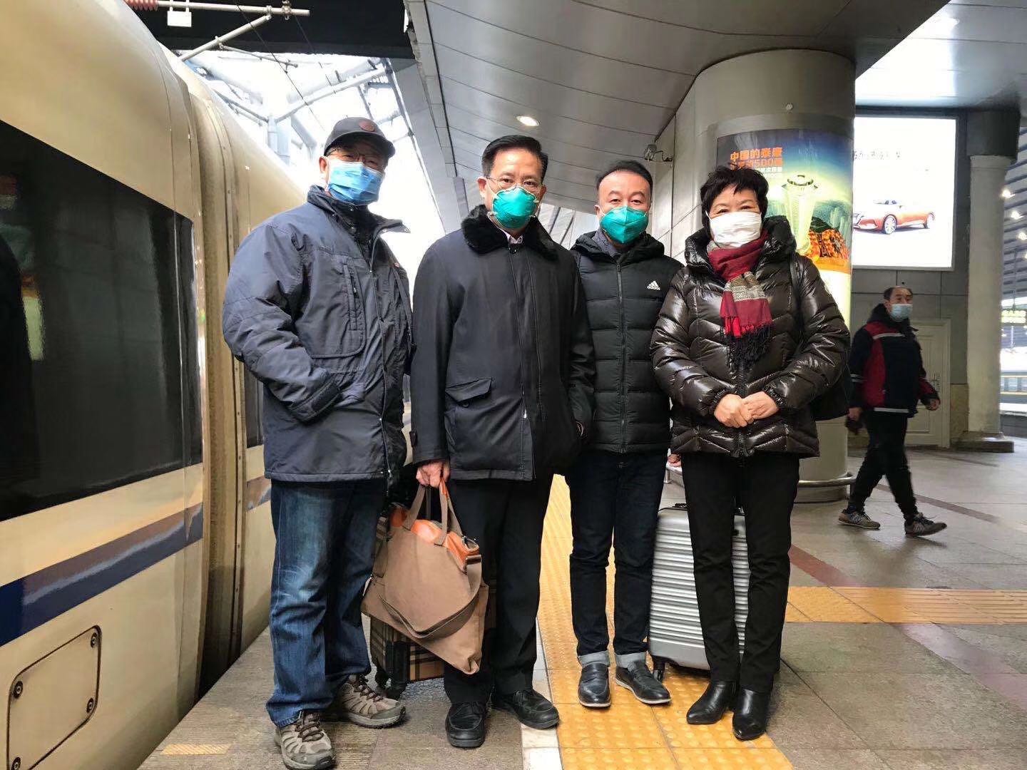 为抗击疫情的医生牺牲精神点赞,抗击疫情医护人员紧急行动视频