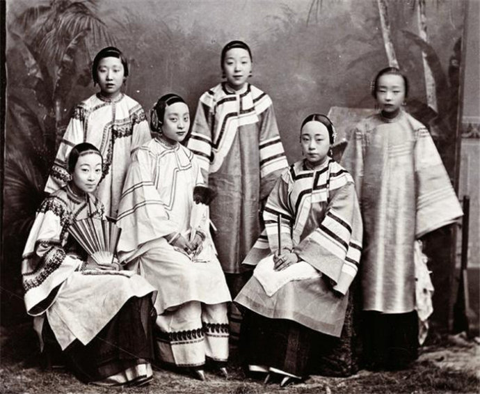 旧影珍藏：清末民国，那些成为历史的面孔