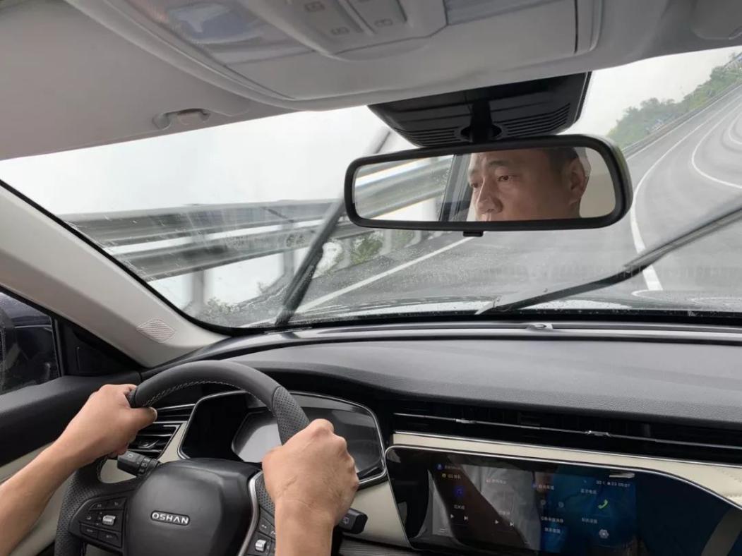 长安欧尚x7新款七座suv自动,长安欧尚x7plus和五菱星辰哪个好