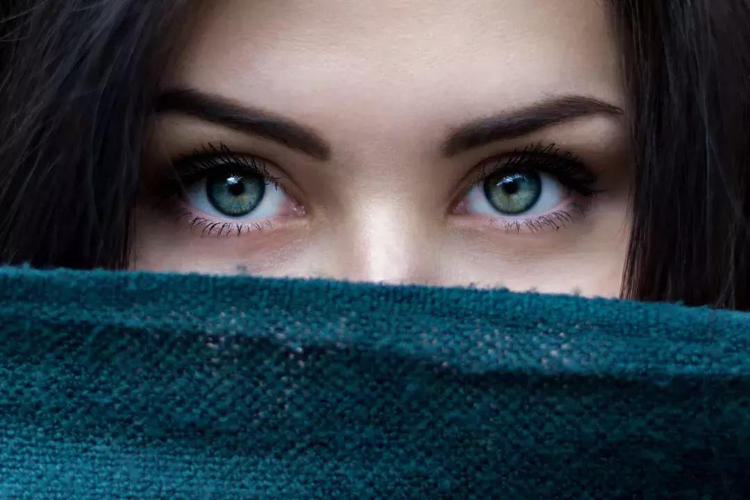 眼部干燥有皱纹有妙招吗,有干纹眼霜正确使用方法