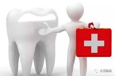 牙齿全部松动还能固定不松动吗,牙齿松动用舌头顶松动