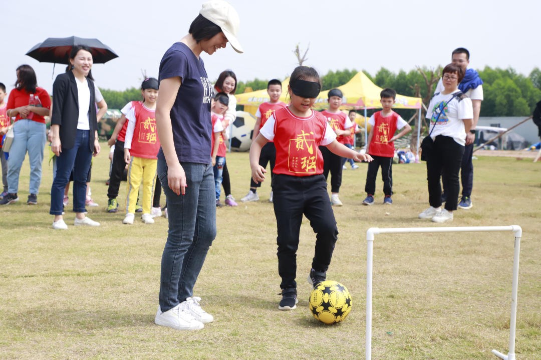 东莞东城万达亲子活动,亲子足球嘉年华广州上演