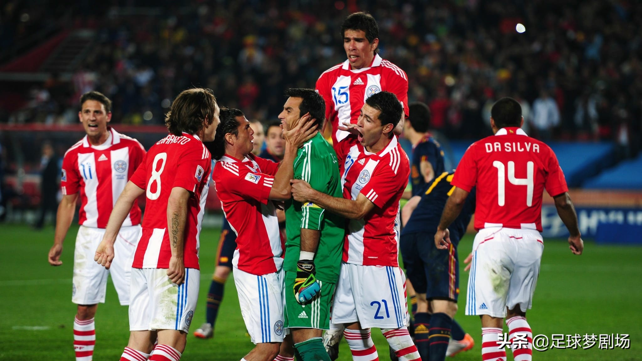 十年前他们历史性杀入世界杯八强，如今已陷入谷底