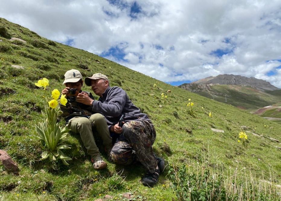 他叫辛巴,不是狮子王,8岁穿越12国:最好的教育,永远在路上